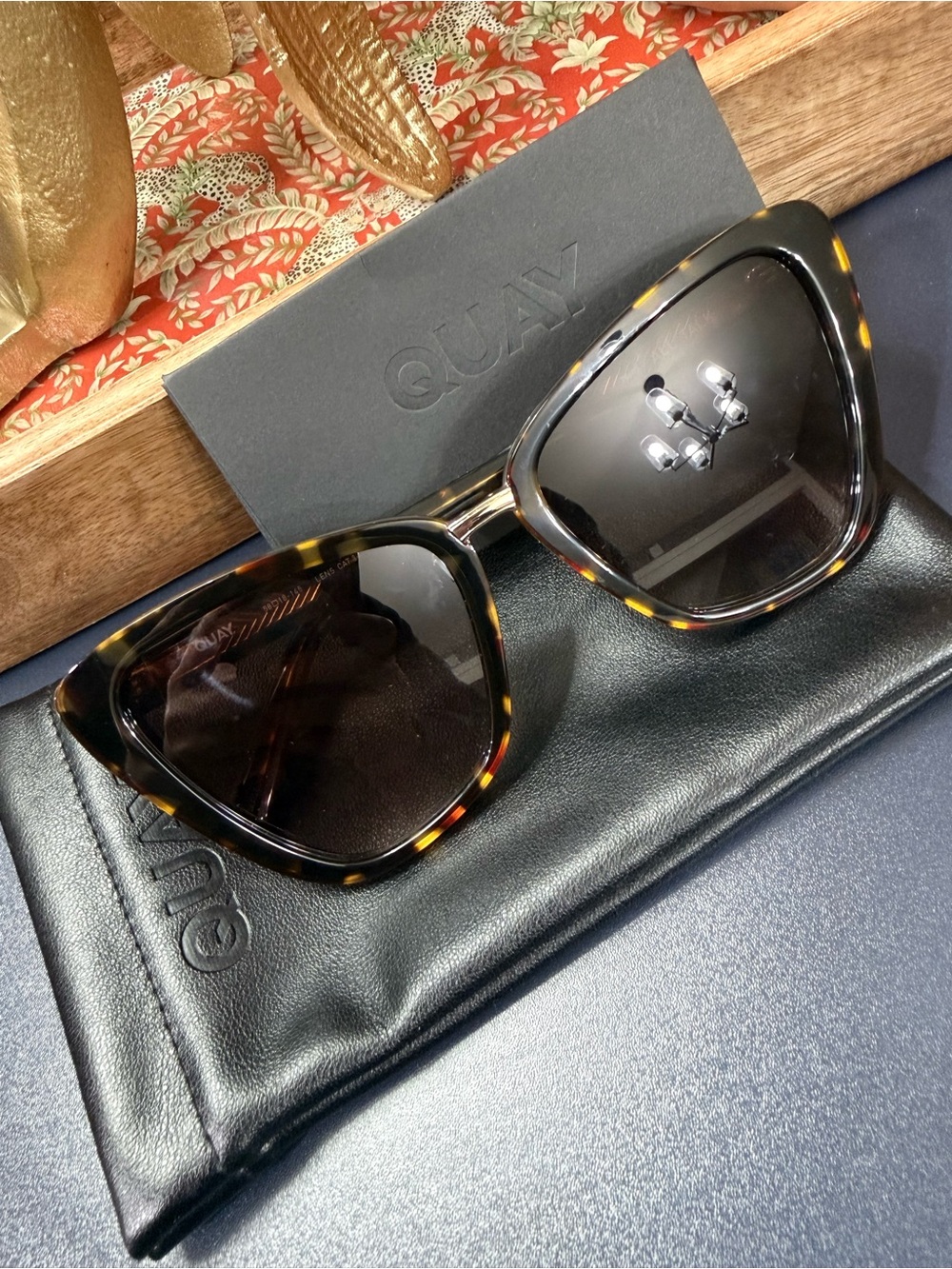 *NWT* Quay Australia ALL TALK Cat Eye Tortoise Shell Sunglasses